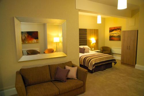 Hillscourt - main image