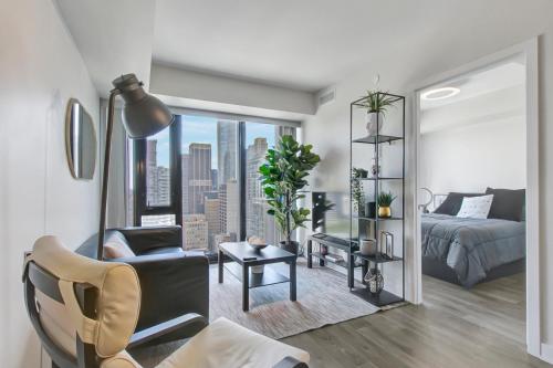 Yorkville Luxury: Modern 1-Bed Condo, Fall in Love