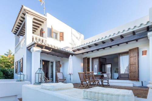 Casa en Ibiza con vistas increíbles en Es Figueral