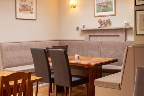 Horse and Hound Country Inn in Bowness