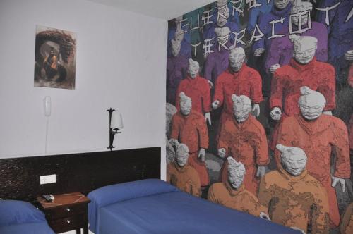 Hostal Temático El Cid (Fuengirola) desde 34€ - Rumbo