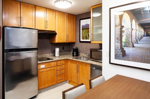 2 bedrooms, 3 beds
