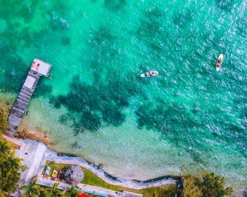 Villa Santuario Lake front Oasis Bacalar