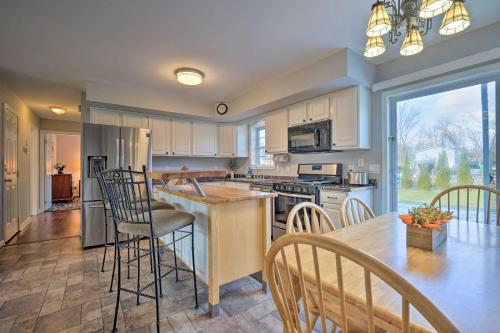 Spacious Home 8 Miles to Vermont Summer Festival! - image 23