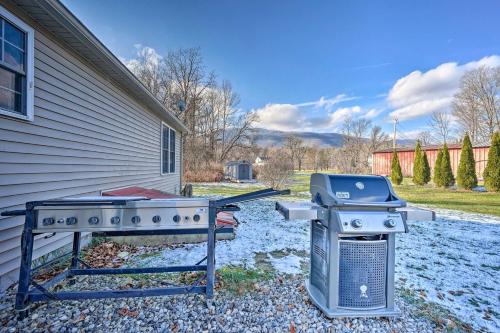 Spacious Home 8 Miles to Vermont Summer Festival! - image 20