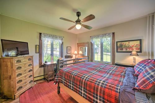 Fire Pit and Beach Lake Pleasant Home with Views