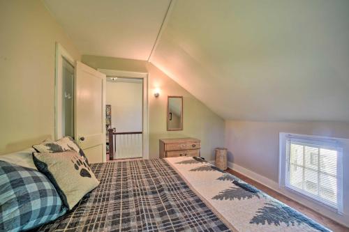 Fire Pit and Beach Lake Pleasant Home with Views