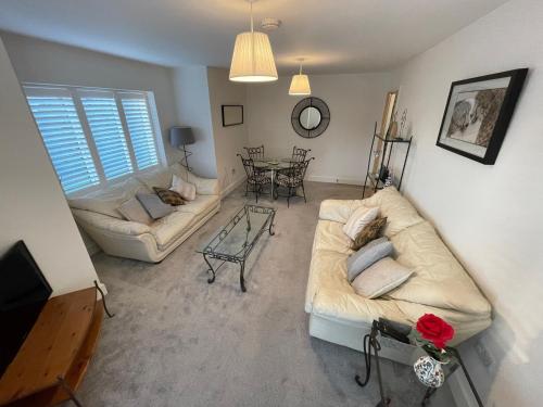 Picture of 2 Bed 2 Bathroom Gated Apartment 1 Inc Free Parking