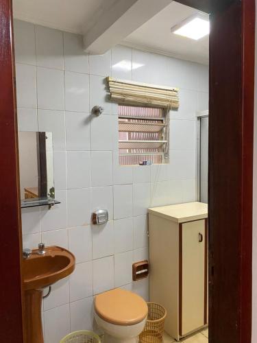 Bathroom, Ampla Casa em condominio in Parque Monjolo
