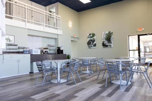 Extended Stay Memphis - image 9