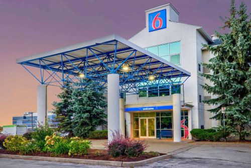 Motel 6-Burlington, ON - Toronto West - Oakville