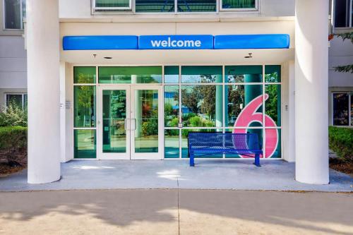 Motel 6-Burlington, ON - Toronto West - Oakville