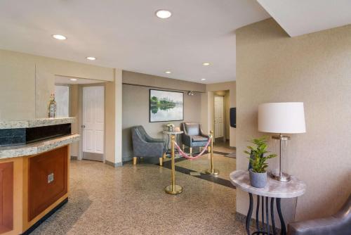 SureStay Hotel by Best Western North Vancouver Capilano in North Vancouver, Canada