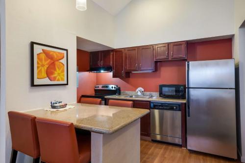 SenS Suites Livermore; SureStay Collection by Best Western