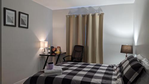 Lovely 1 Bedroom in a beautiful House on Bus Route AJ