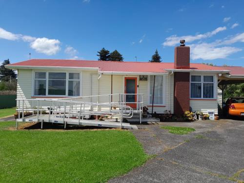 B&B Patea - Ironsands Cottage - Bed and Breakfast Patea