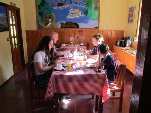 ECOHOSTAL HUELLAS DEL BOSQUE in 拉斯阿尼馬斯
