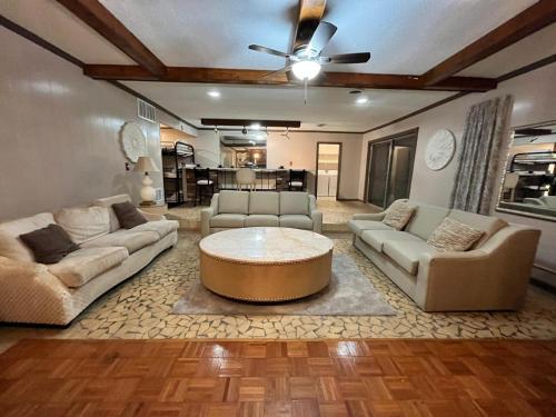 Chic Very Large Home Near Downtown Beale Street