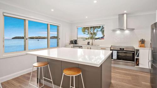 Alrededores, Footprints on Foreshore in Port Stephens