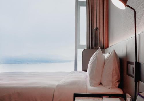 Crowne Plaza Xiamen Jimei Seaview by IHG-Free Mini Bar