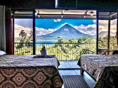 . Villas Paradise Arenal Volcano Lake View