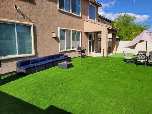 5 bed 3.5 baths, Las Vegas (photo 10)
