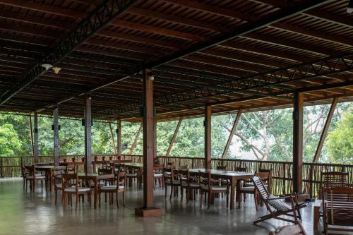 Exterior view, Birds Park in Kurunegala