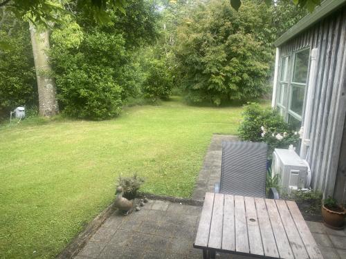 Iekārtas, Quail Haven Queen Room in Aongatete