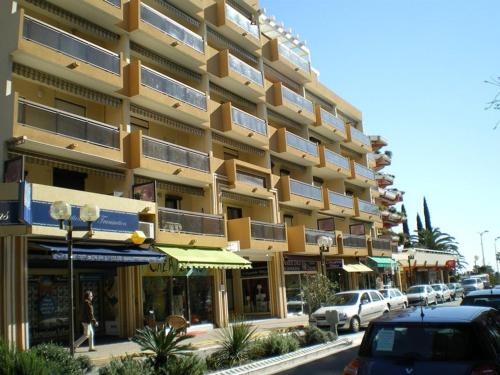 Appartement Le Lavandou, 3 pièces, 4 personnes - FR-1-308-109