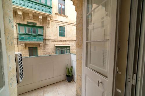 JBO- Joette's Bliss Oasis by Vallettastay, Valletta (photo 6)