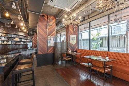 アデルフィ フォーティーナイン