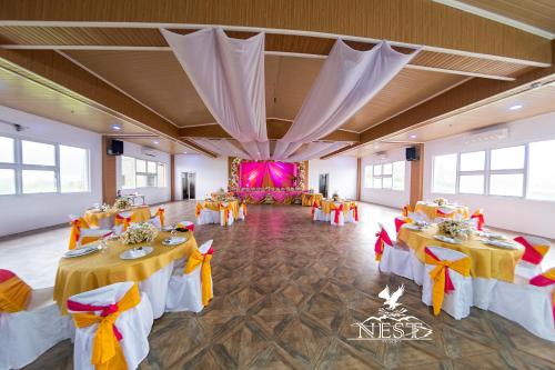 Nest resort