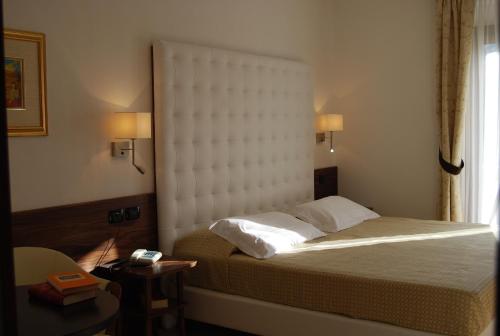 2 twin beds
