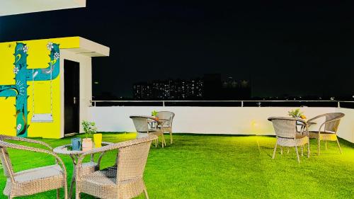Studio Apartment image 10