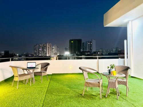 Studio Apartment image 8