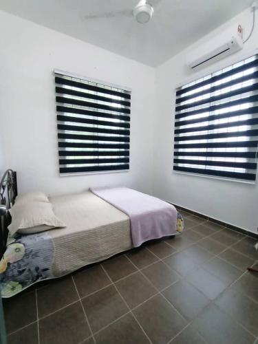 Homestay Kemaman Fyna02 di Bukit Kuang Homestay Kemaman Fyna02 di Bukit Kuang