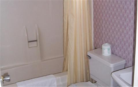 Heldreth Motel Kingwood In Kingwood Wv Room Deals - 