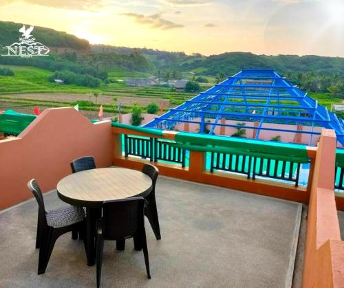 Nest Resort Room Type - Deluxe Double or Twin Room with Pool View