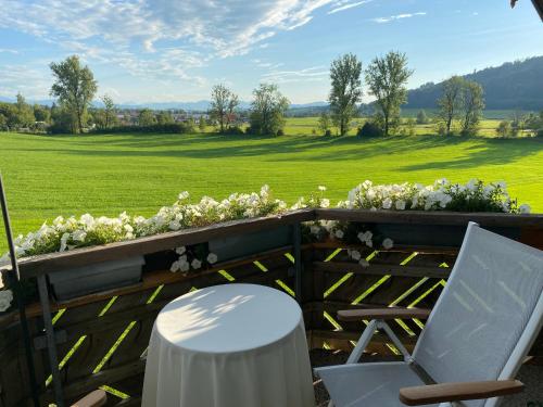 Gemütliche Wohnung mit Ofen und Naturblick