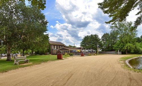 Sturbridge Host Hotel And Conference Center