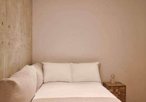 Cute n Comfort Luxury Condo in Kolonaki - Tap to explore photos