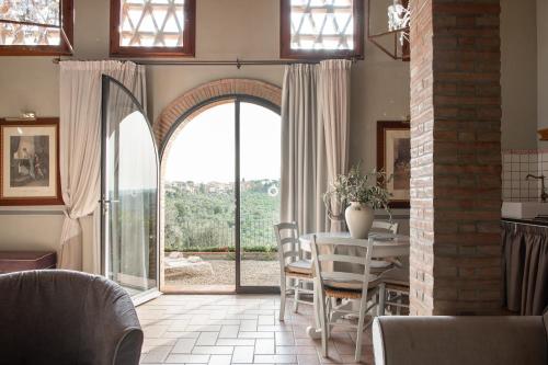 2 bedrooms, 2 beds