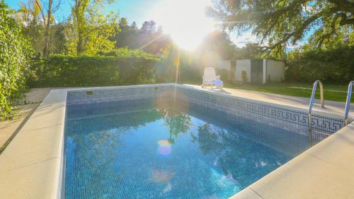 Úszómedence, Casa Rural La Julianita Aracena by Ruralidays in Castano del Robledo