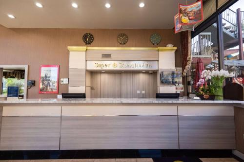Super 8 by Wyndham Anaheim/Disneyland Drive in Anaheim, USA