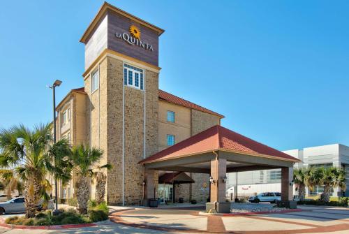La Quinta by Wyndham Dallas Grand Prairie South in Grand Prairie, USA
