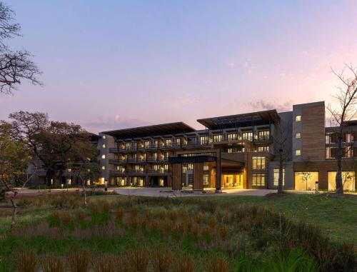 Widok z zewnątrz, Radisson Blu Mosi-oa-Tunya Livingstone Resort in Livingstone