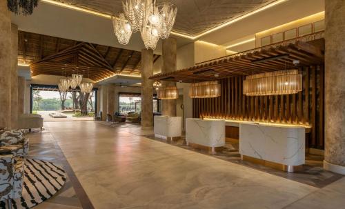 Radisson Blu Mosi-oa-Tunya Livingstone Resort - Lobby
