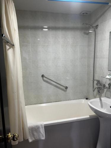 Temurkhan Hotel – Toshkent, NY