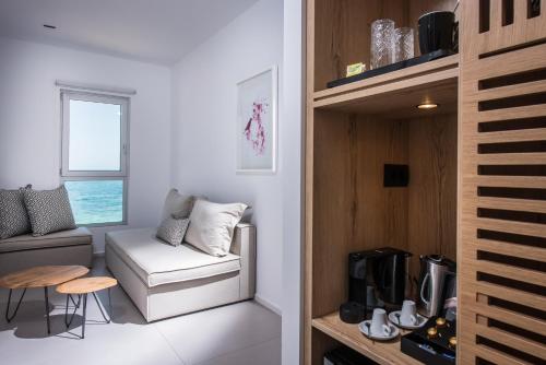 Ammos Beach Hotel - image 9