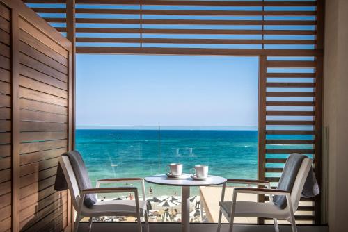Ammos Beach Hotel - image 2